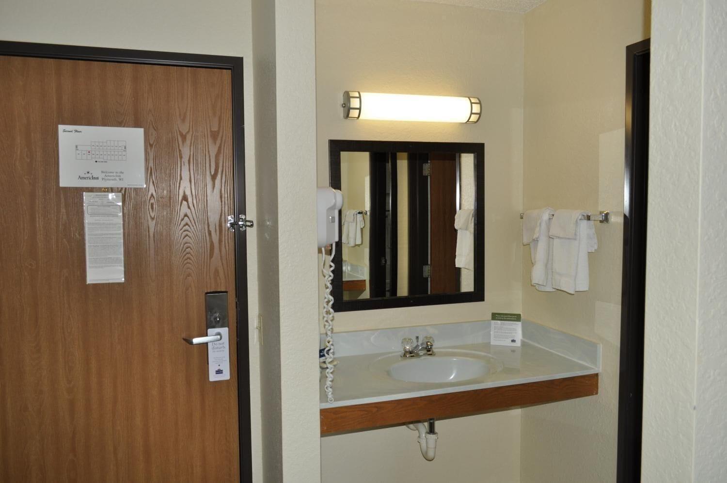 Americinn By Wyndham Plymouth Esterno foto