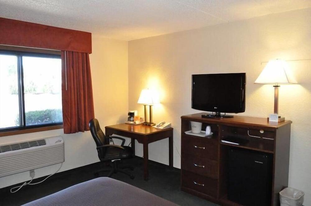 Americinn By Wyndham Plymouth Esterno foto